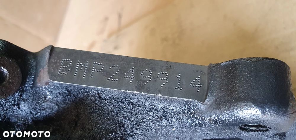 Silnik blok silnika słupek dół VW Passat B6 2.0 TDI BMP 03G103021R - 8
