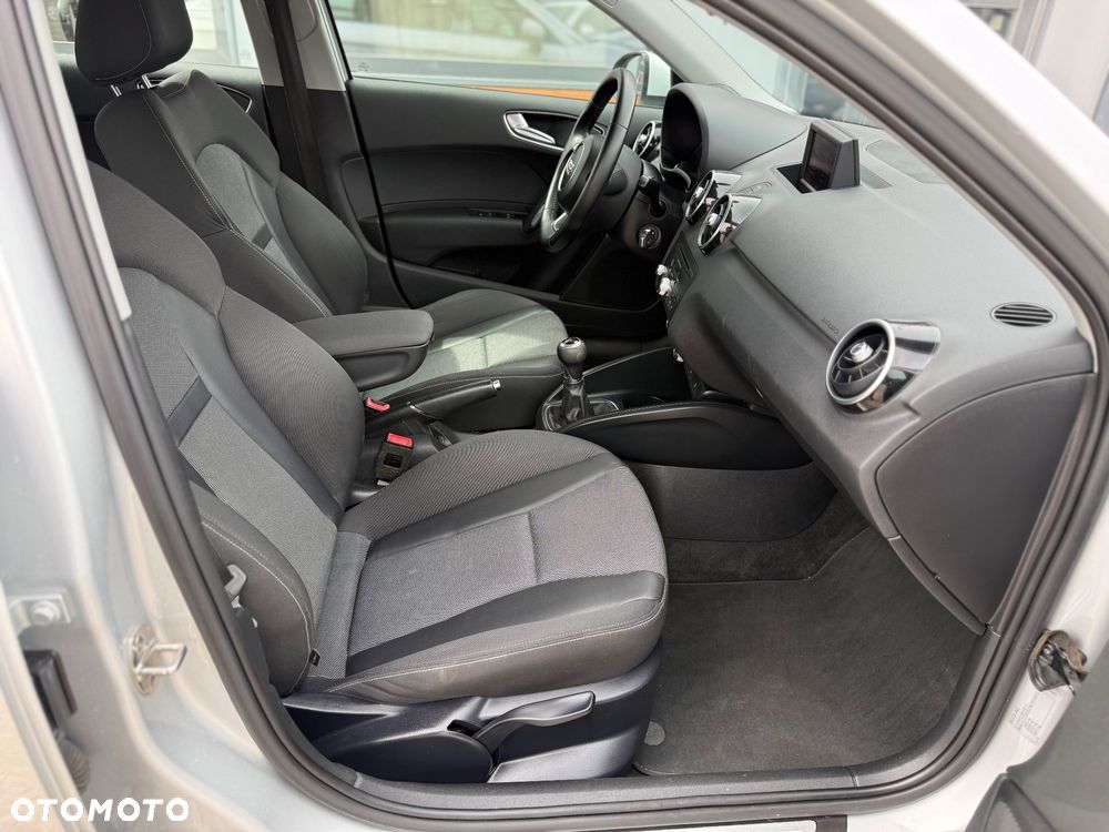 Audi A1 Sportback 1.6 TDI Attraction - 35