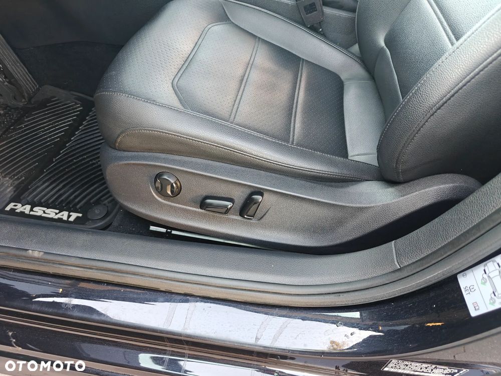 Volkswagen Passat - 19