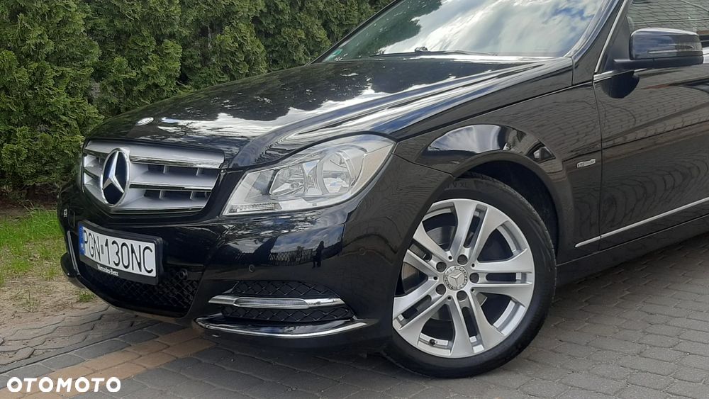 Mercedes-Benz Klasa C 180 CGI BlueEFFICIENCY Avantgarde - 1