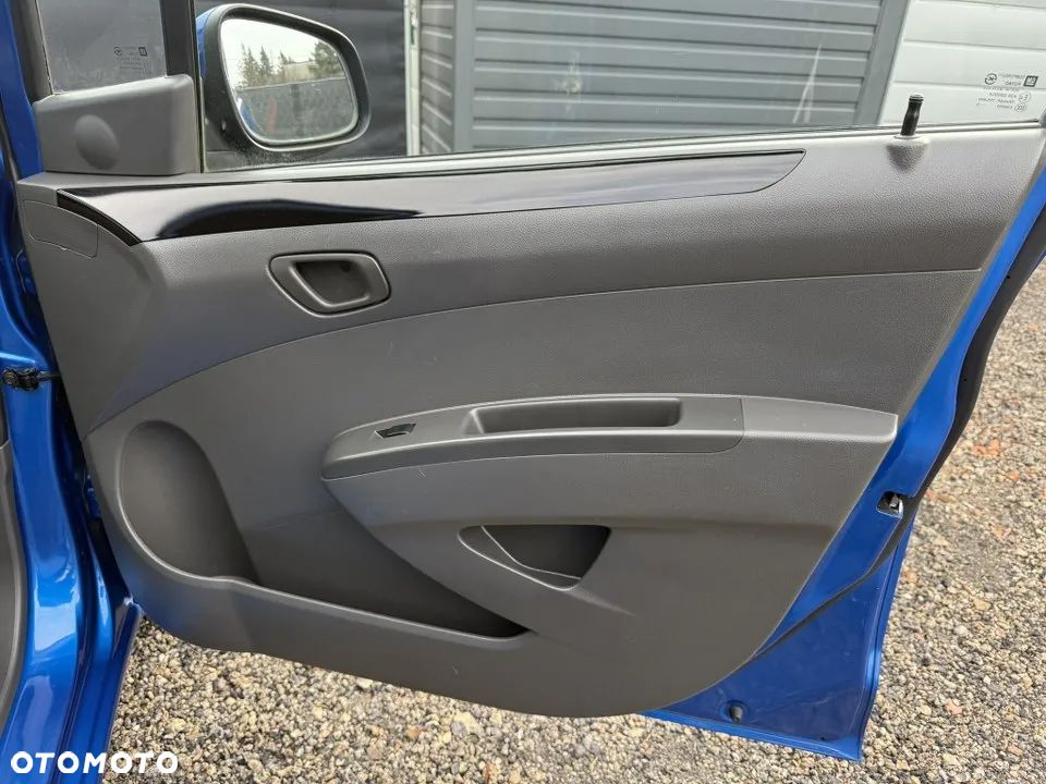 Chevrolet Spark 1.2 LTZ - 32