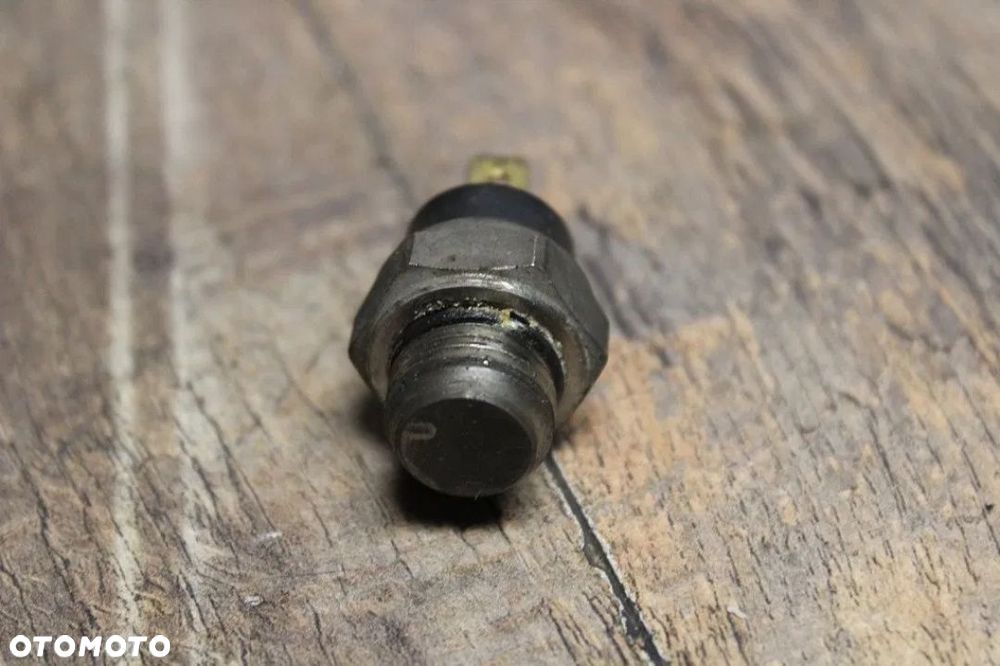 CZUJNIK TEMPERATURY PŁYNU HONDA VTX1300 S - 2