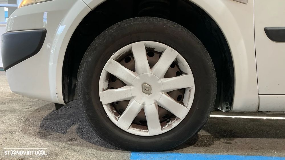 Renault Mégane 1.5 dCi Dynamique - 8