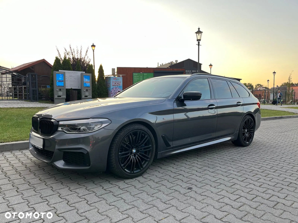 BMW Seria 5 M550d xDrive Touring