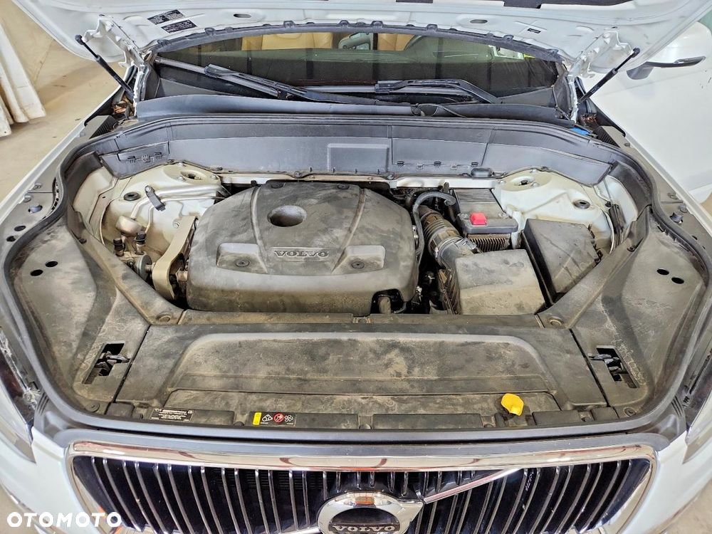 Volvo XC 90 T6 AWD Geartronic Momentum - 10
