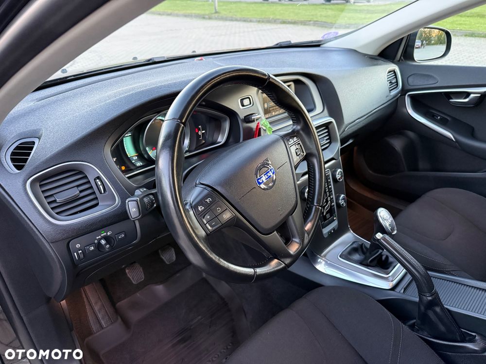 Volvo V40 - 19