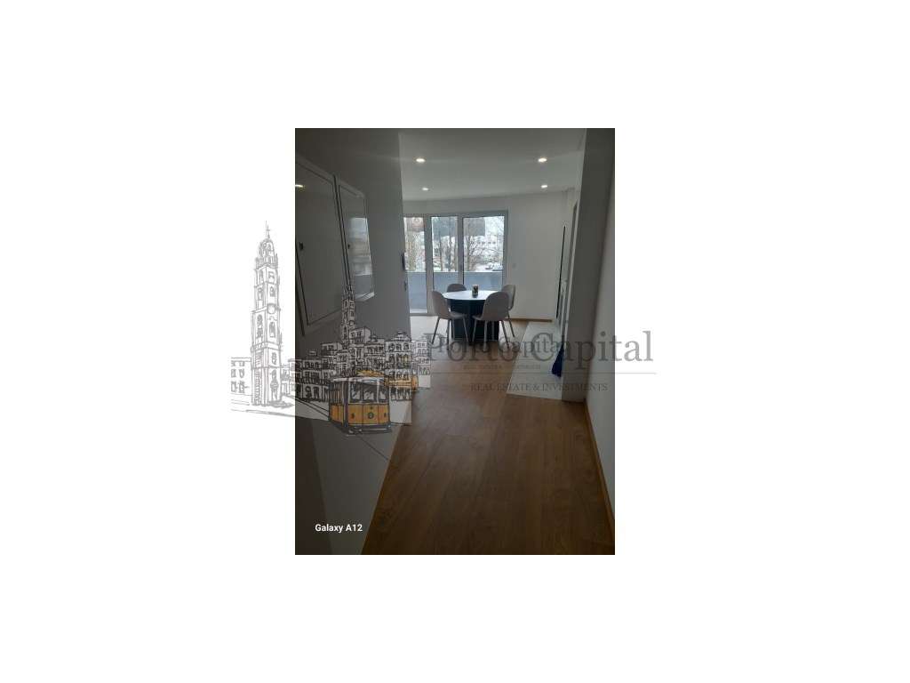 EXCELENTE APARTAMENTO T2 COM VARANDE E DOIS LUGARES DE GARAGEM NO B... - Grande imagem: 5/20