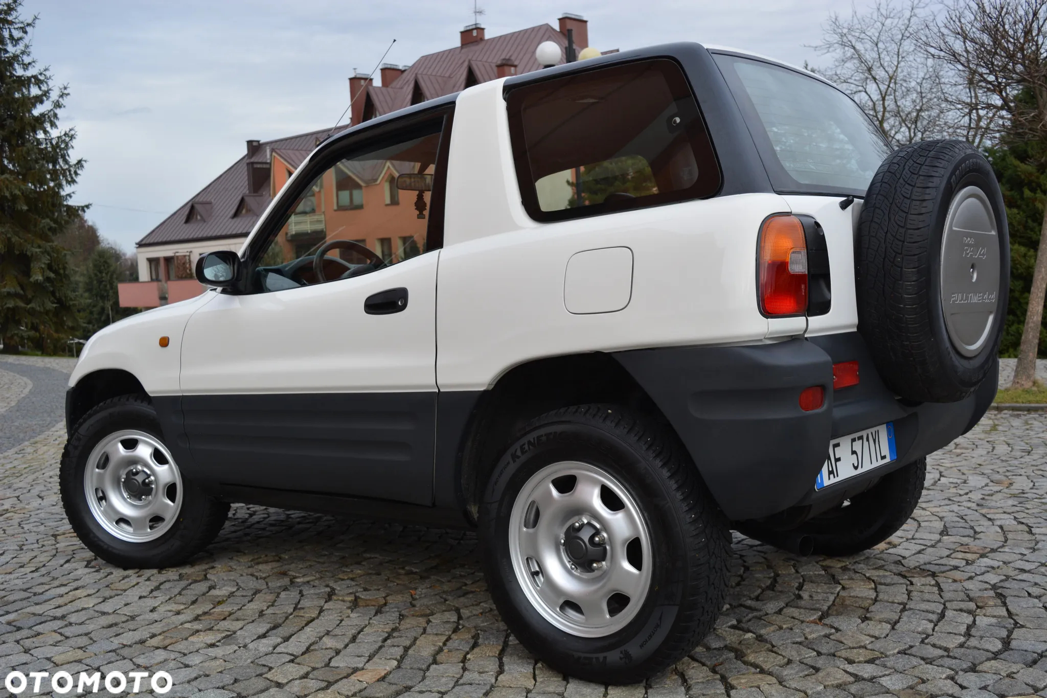 Toyota RAV4 2.0 - 9