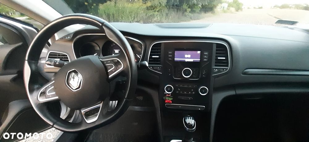 Renault Megane 1.6 SCe Zen - 16