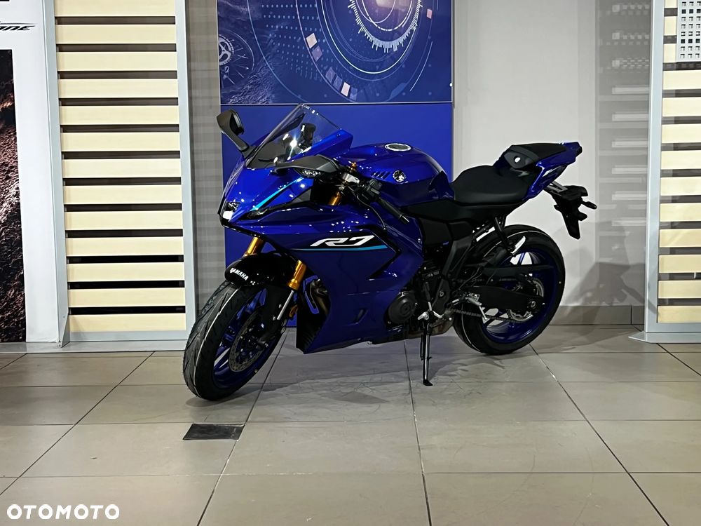 Yamaha R7 - 1