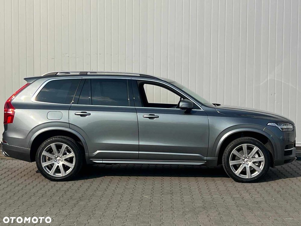 Volvo XC 90 - 1