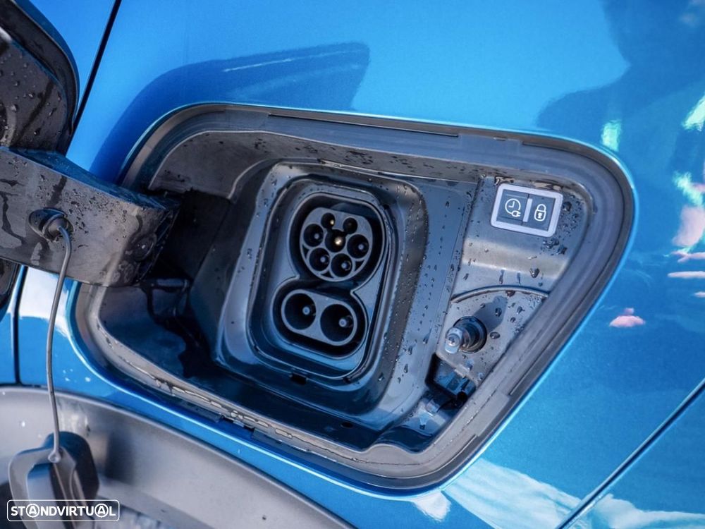 Peugeot e-2008 54 kWh GT - 10