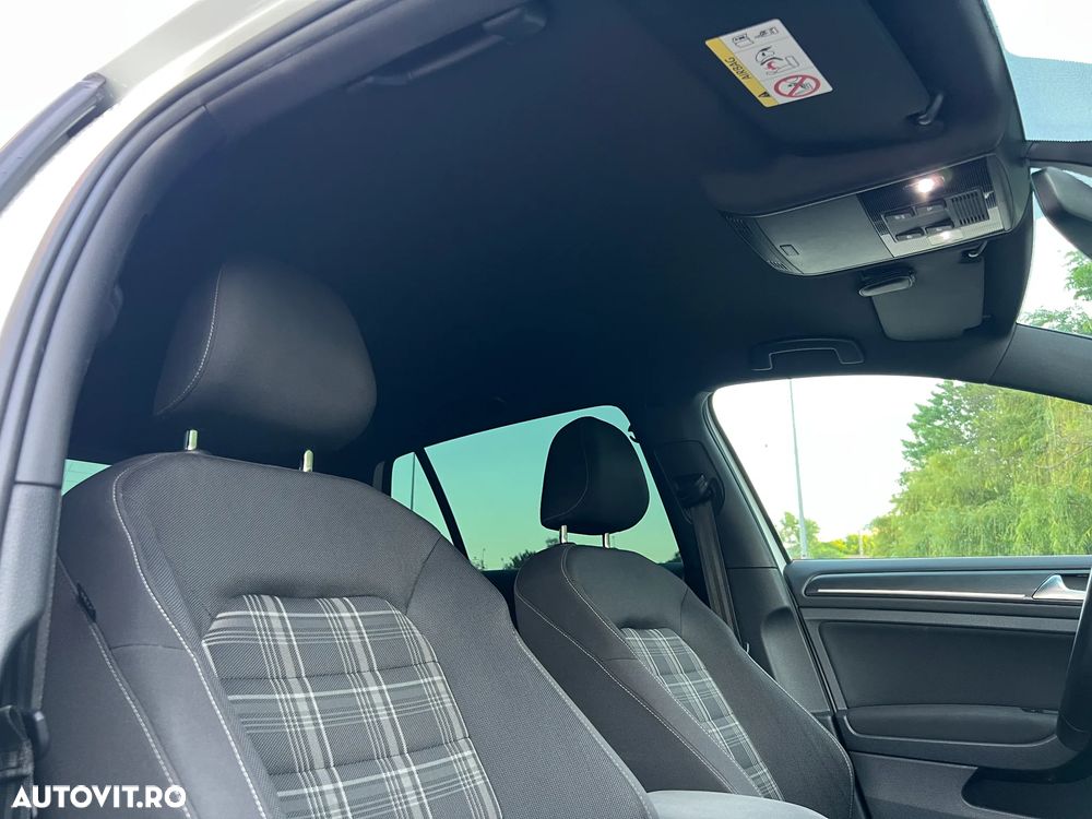 Volkswagen Golf GTD 2.0 TDI SCR DSG - 10