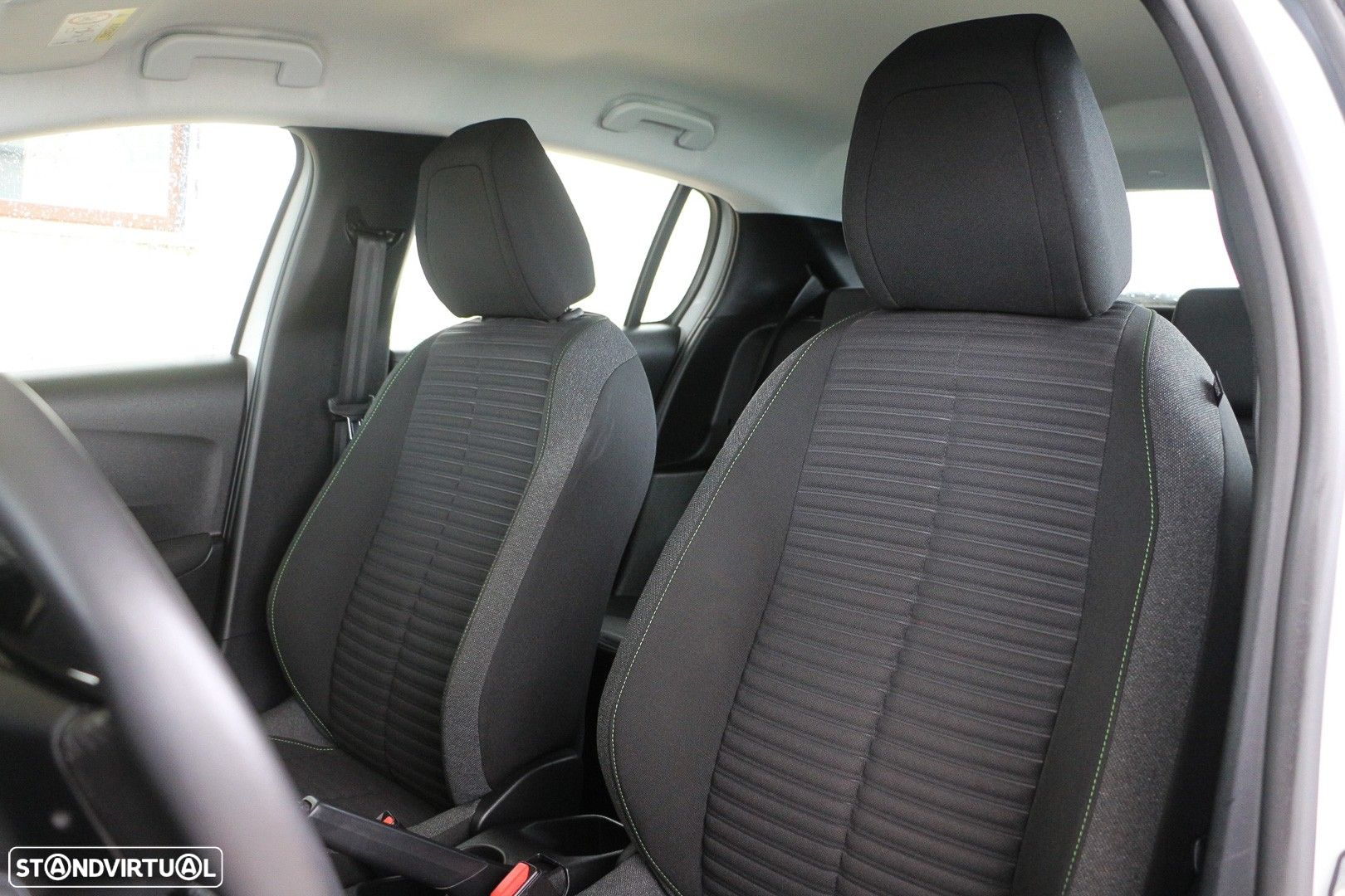 Peugeot 208 1.2 PureTech Active - 16
