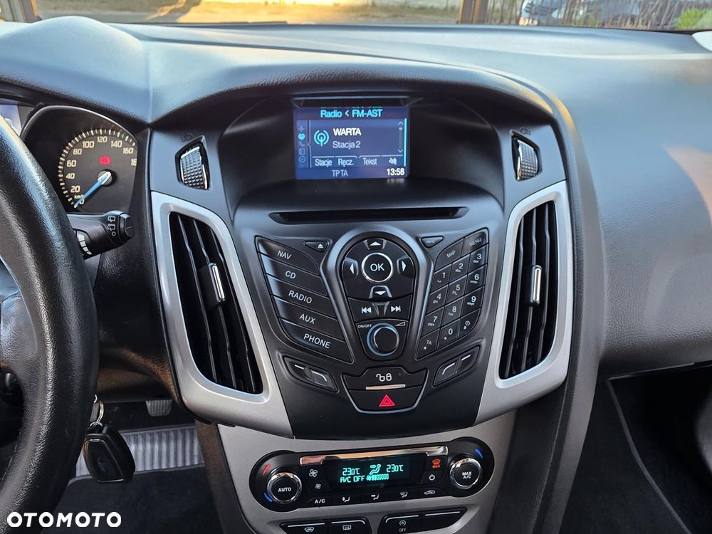 Ford Focus 1.0 EcoBoost Ambiente - 38