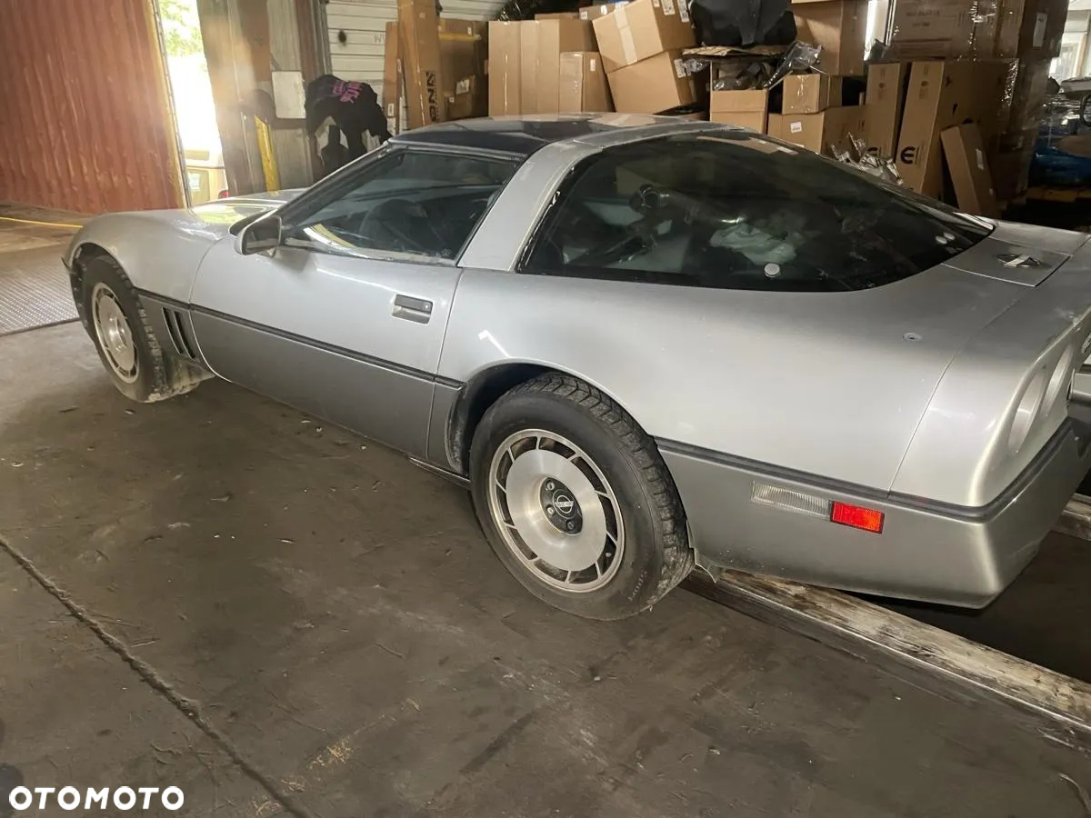 Chevrolet Corvette - 8