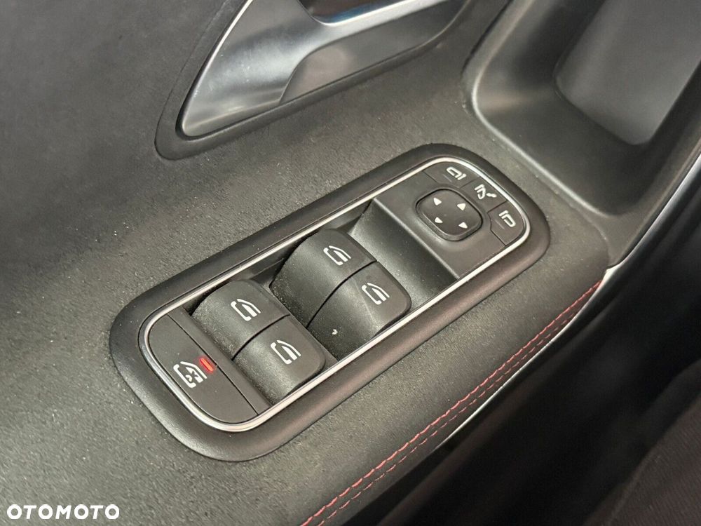 Mercedes-Benz Klasa A 180 AMG Line 7G-DCT - 27