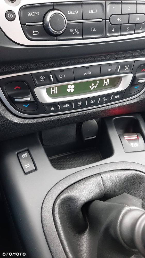 Renault Scenic dCi 110 Expression - 28