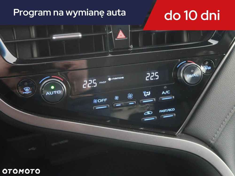 Toyota Camry - 14