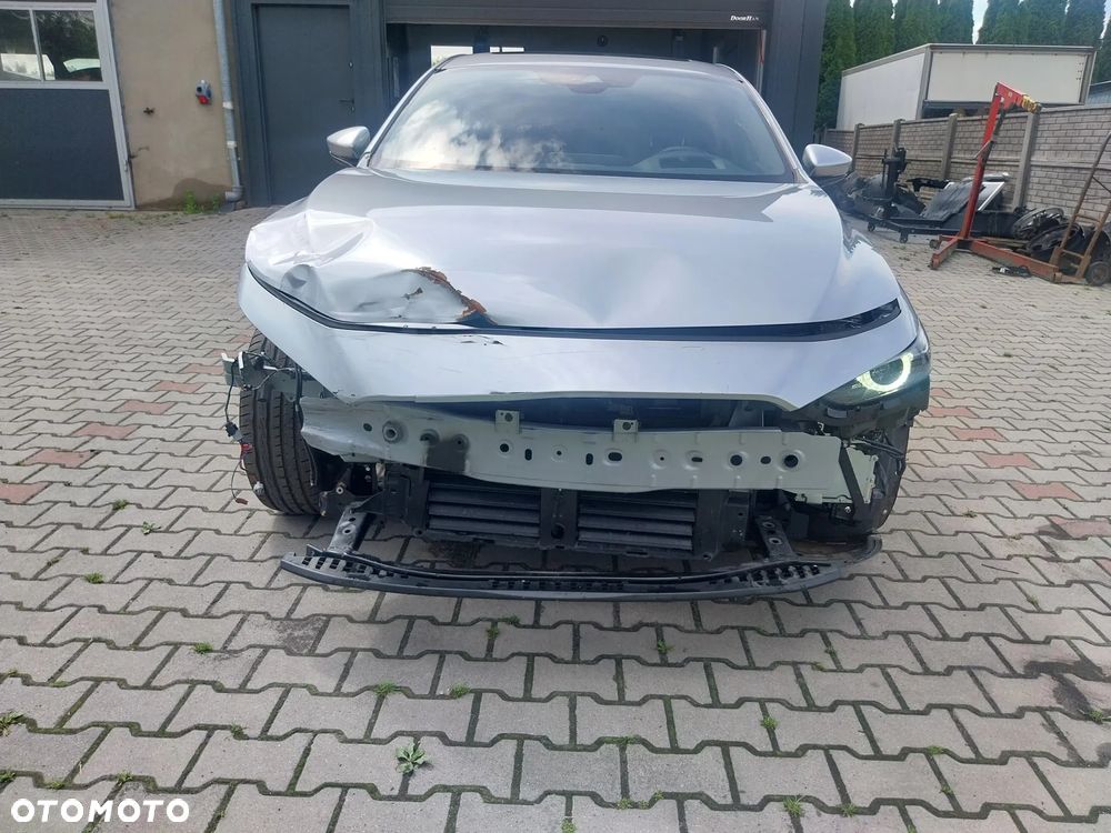 Mazda 3 - 7