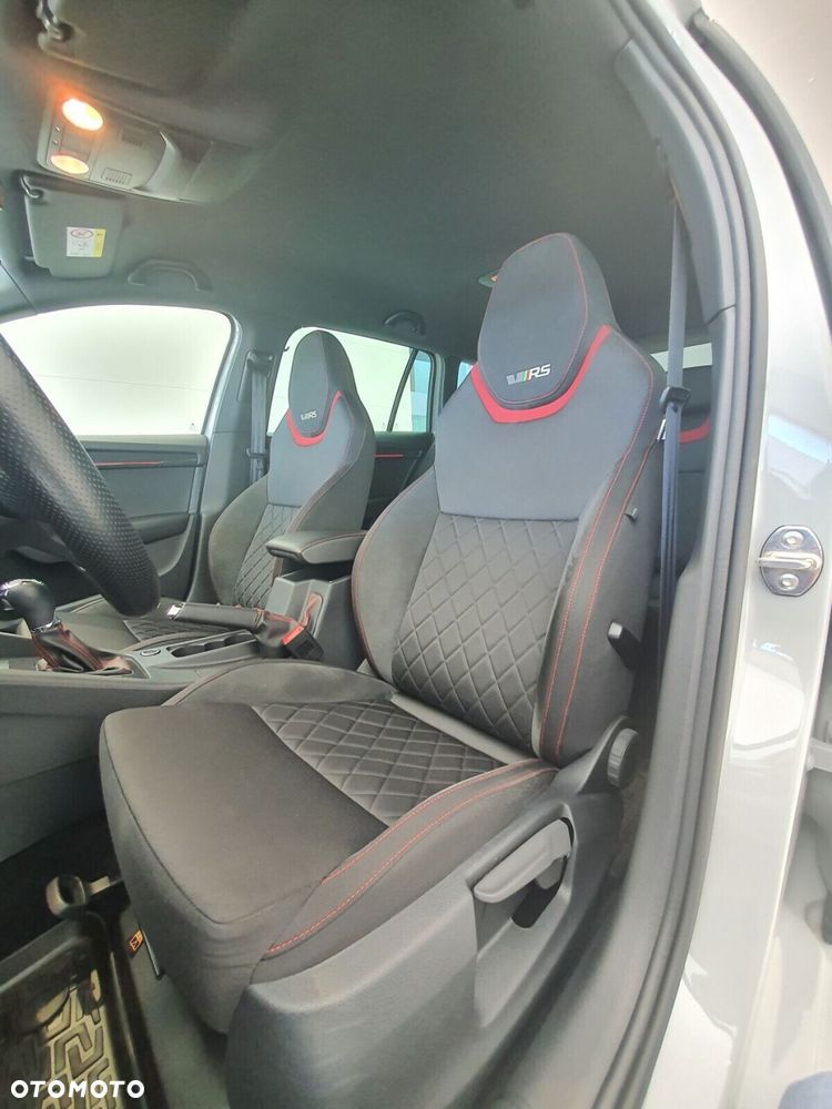 Skoda Octavia 2.0 TSI RS DSG - 8