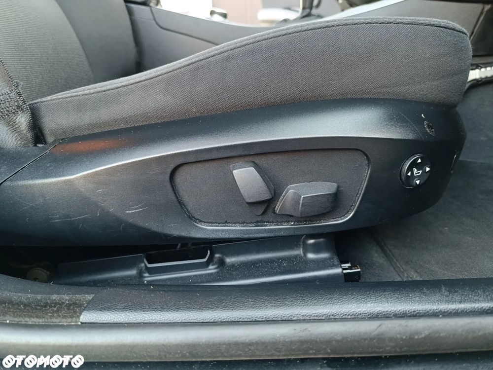 BMW Seria 3 320i Edition Exclusive - 20