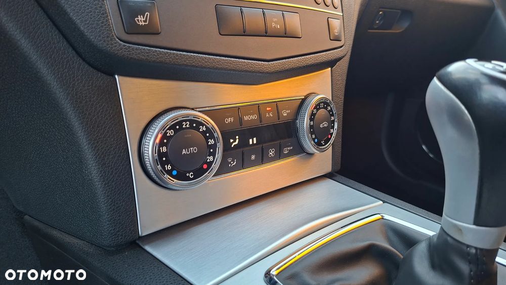 Mercedes-Benz Klasa C 180 Kompressor Avantgarde - 37