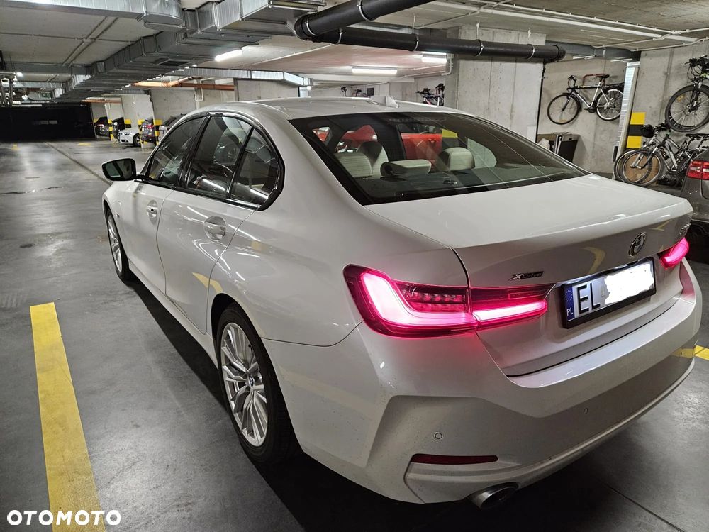 BMW Seria 3 330e xDrive - 3