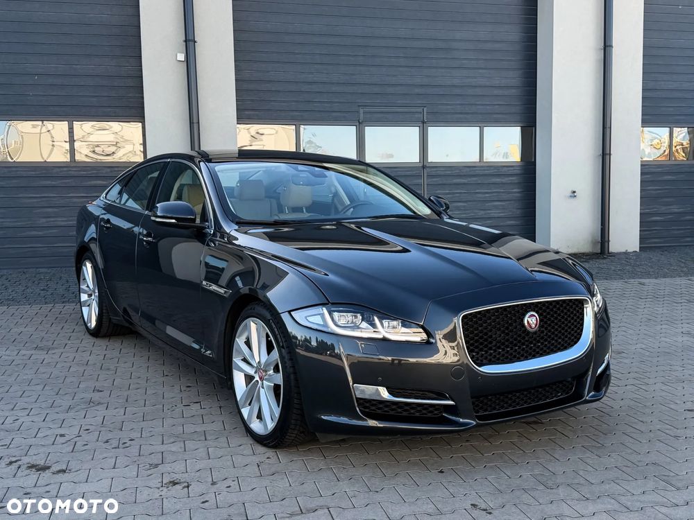 Jaguar XJ 3.0 D V6 Premium Luxury - 7