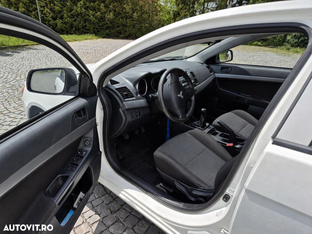 Mitsubishi Lancer 1.6 Litre MIVEC Invite - 3
