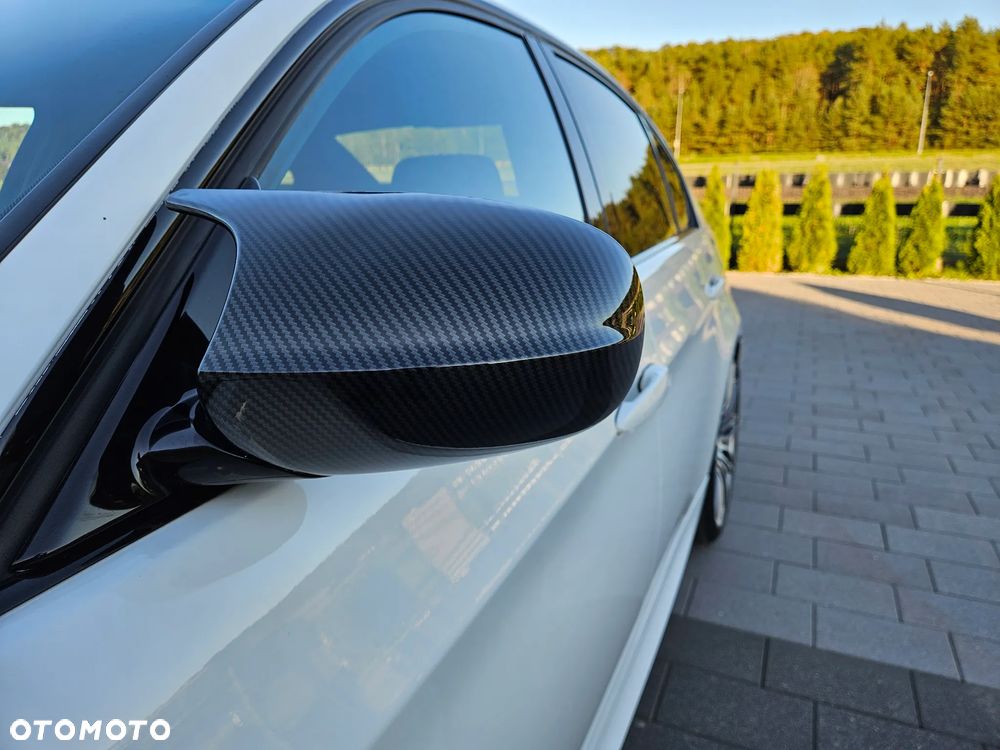 BMW Seria 3 318d M Sport EU6 - 20
