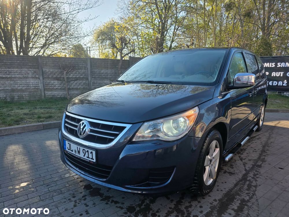 Volkswagen Routan - 5
