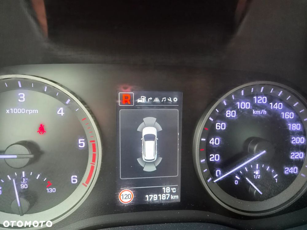 Hyundai Tucson blue 1.7 CRDi 2WD Passion Plus - 22