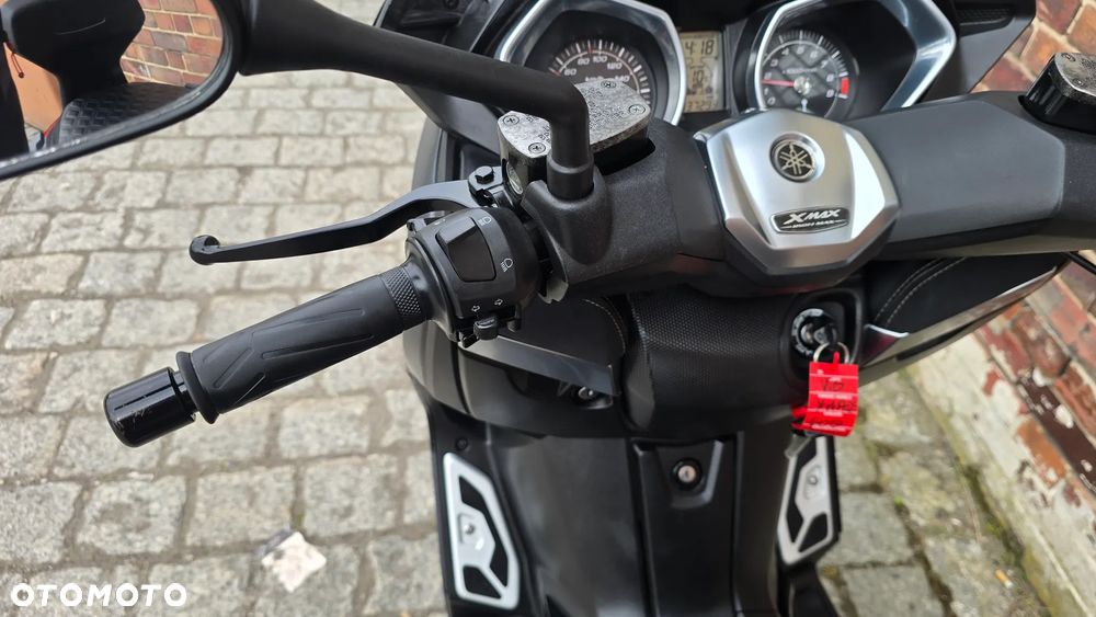 Yamaha X-max - 13