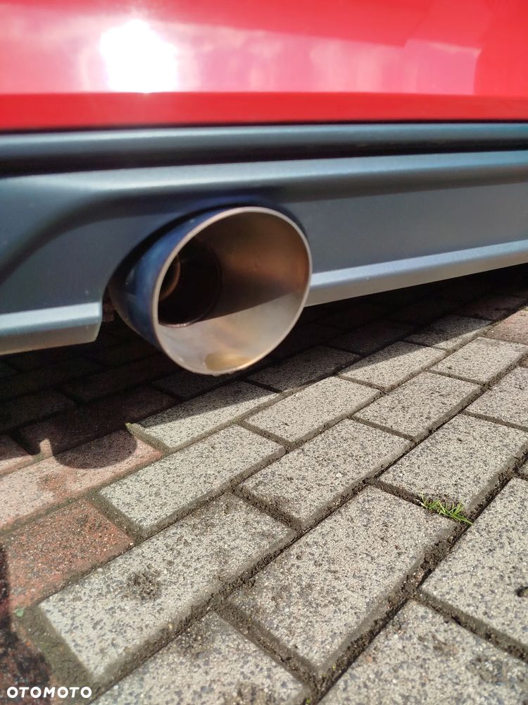 Volkswagen up! GTI - 12