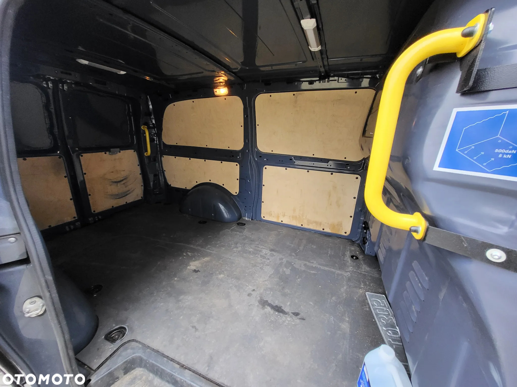 Mercedes-Benz VITO - 27