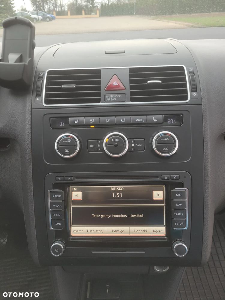 Volkswagen Touran - 17