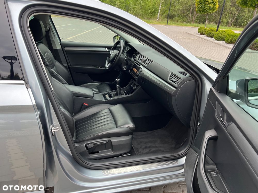 Skoda Superb 2.0 TDI Ambition - 26