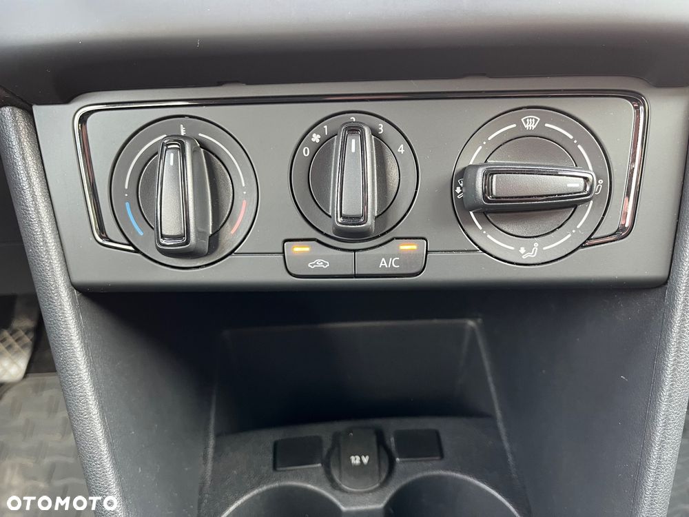 Volkswagen Polo 1.0 Trendline - 35