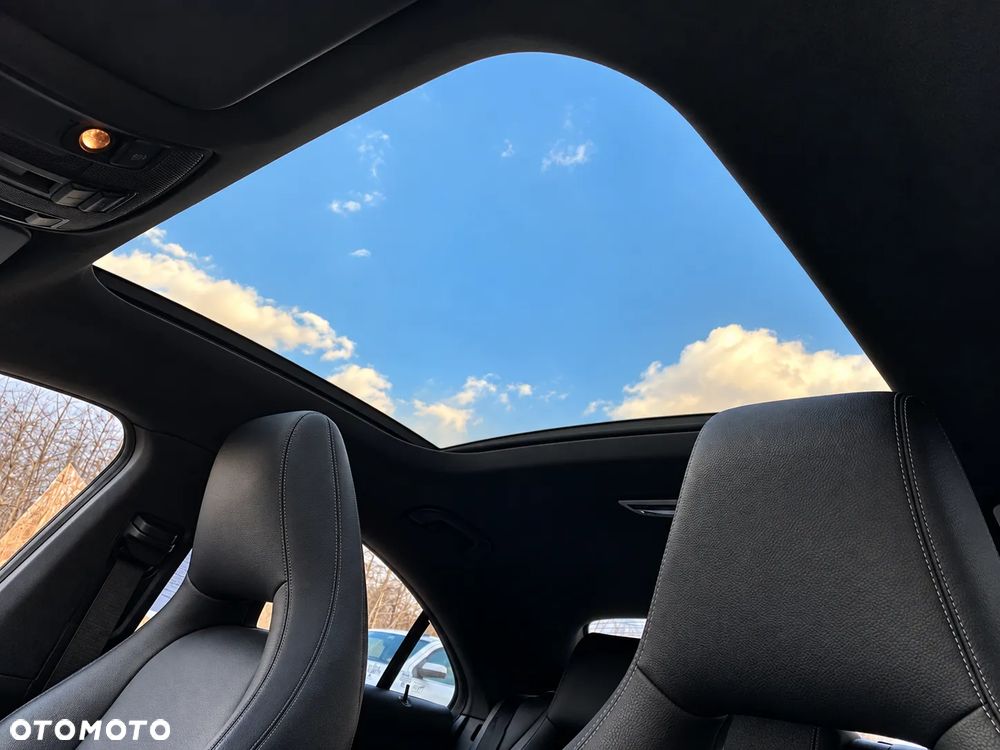 Mercedes-Benz CLA 250 4Matic 7G-DCT AMG Line - 32