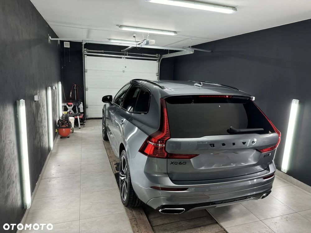 Volvo XC 60 B5 D AWD Momentum - 8