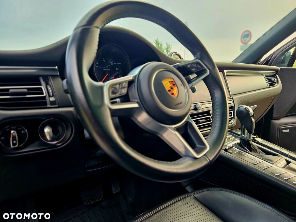 Porsche Macan - 8
