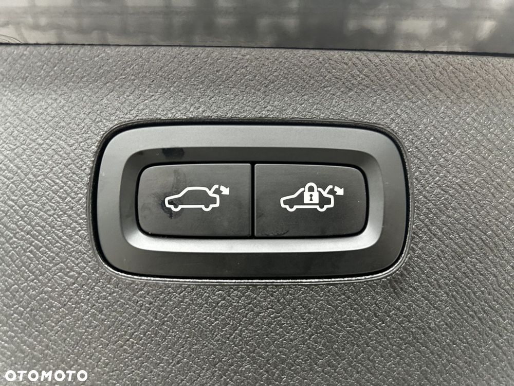 Volvo XC 90 - 34