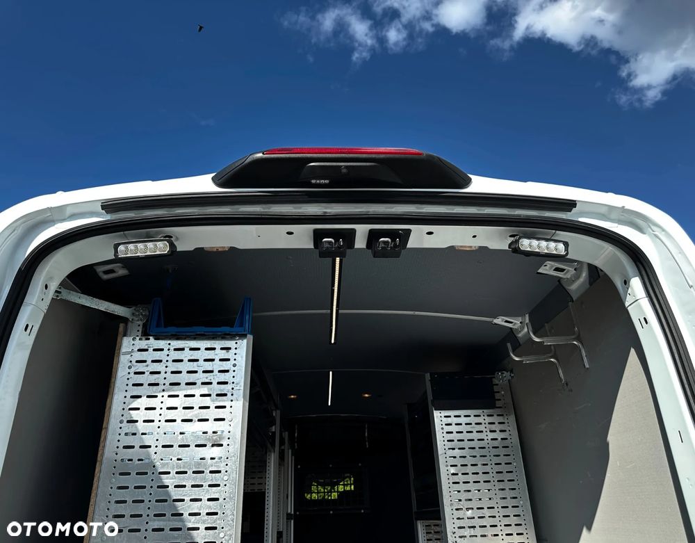 Ford Transit - 33