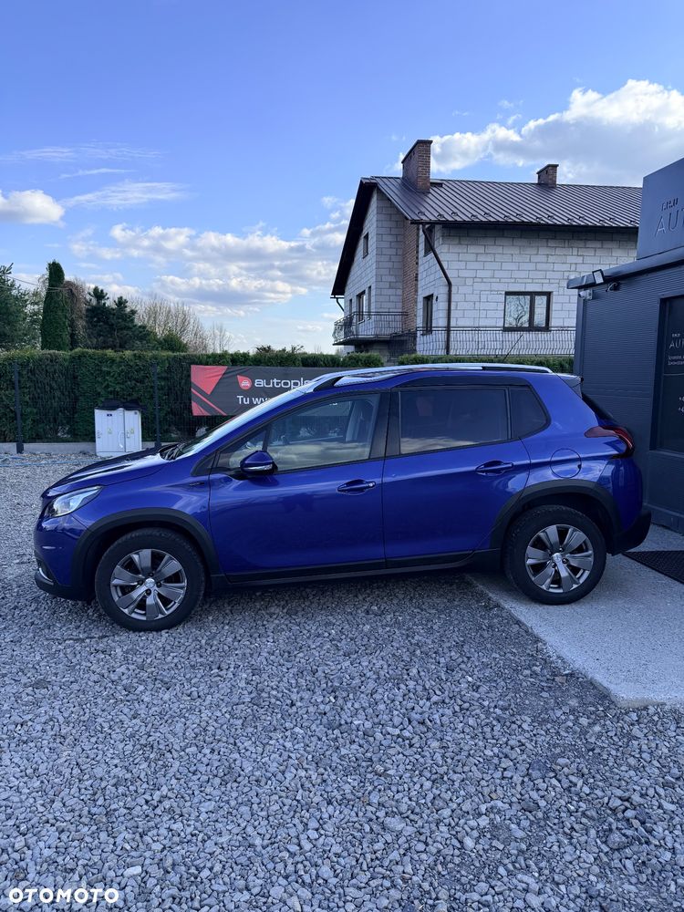 Peugeot 2008 BlueHDi 100 STOP & START Signature - 4