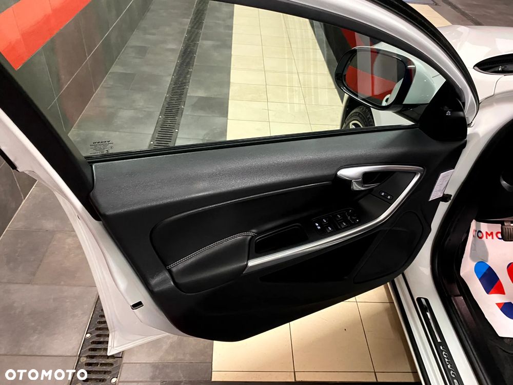 Volvo V60 D3 Inscription - 20