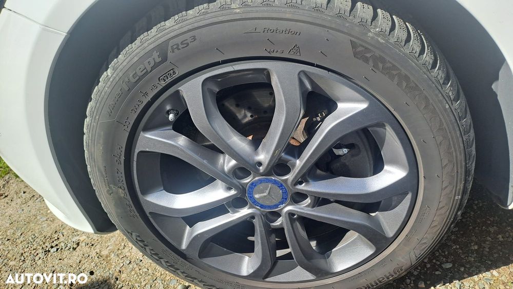 Mercedes-Benz C 220 CDI DPF Automatik BlueEFFICIENCY Avantgarde - 30