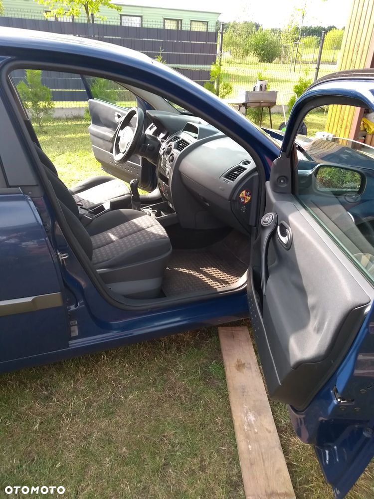 Renault Megane 1.5 dCi Authentique - 8