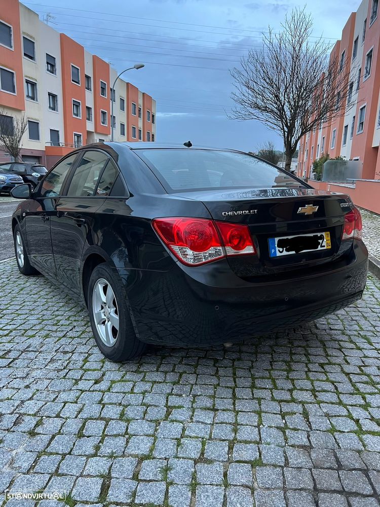 Chevrolet Cruze 1.6 LS - 4