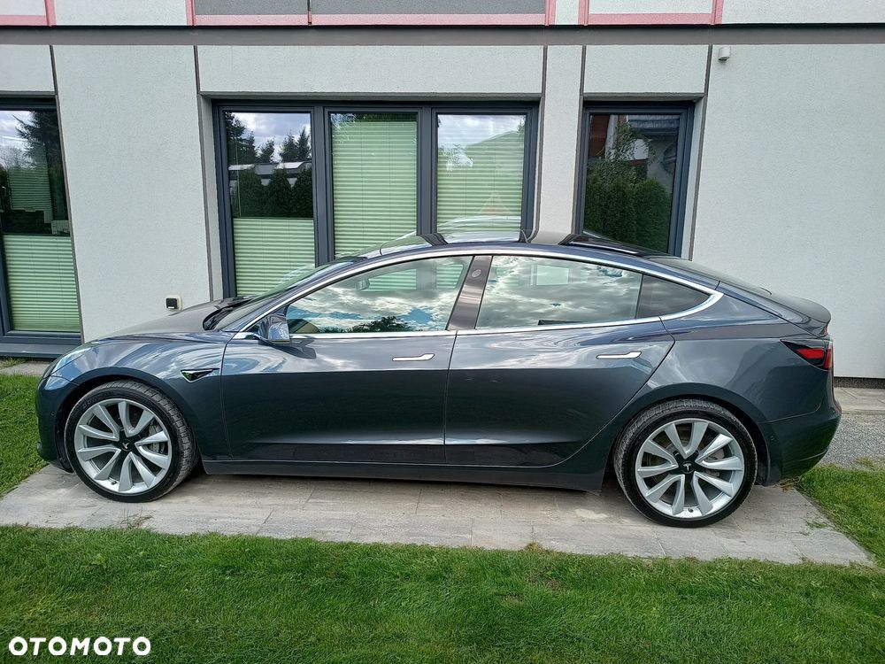 Tesla Model 3 Langstreckenbatterie Allradantrieb Dual Motor - 5